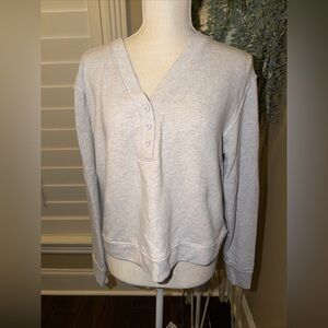 Tasc Sweatshirt Women Medium gray Beach logo Organic Bamboo v neck button